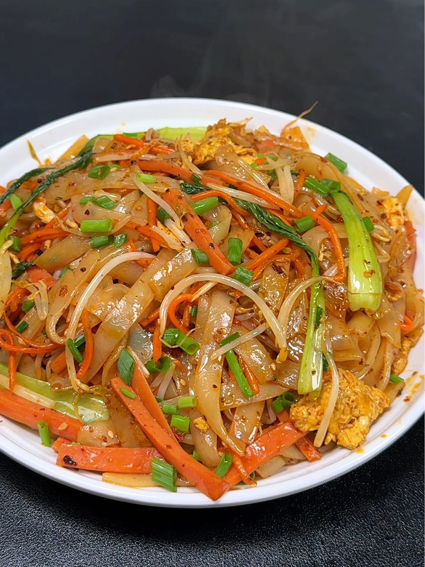 这样做的炒河粉，干净卫生，孩子说比买的还好吃！