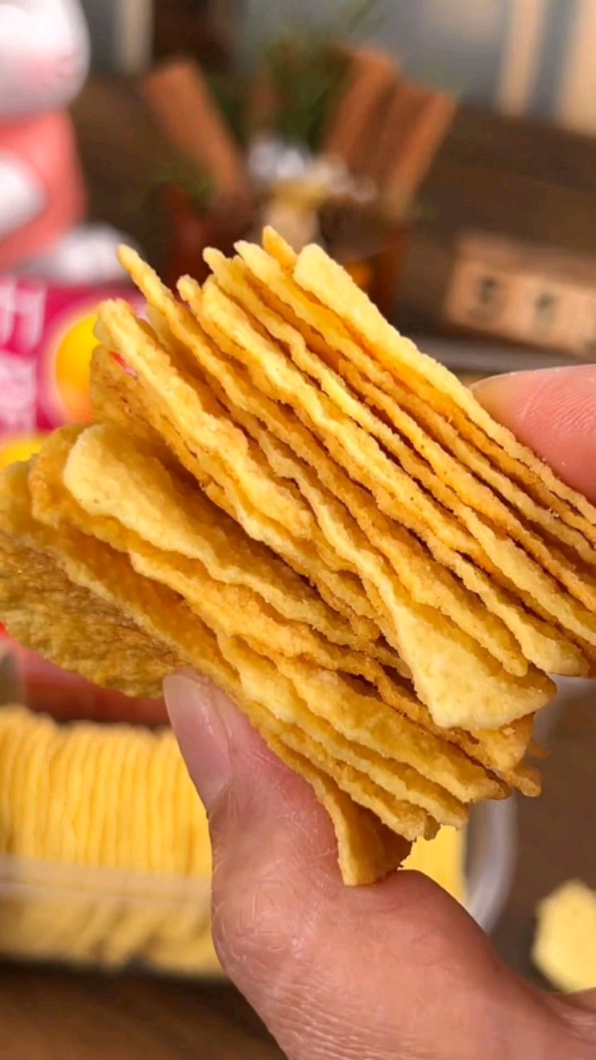 追剧时刻,乐事薯片是最佳搭子,每片都藏着快乐配方!