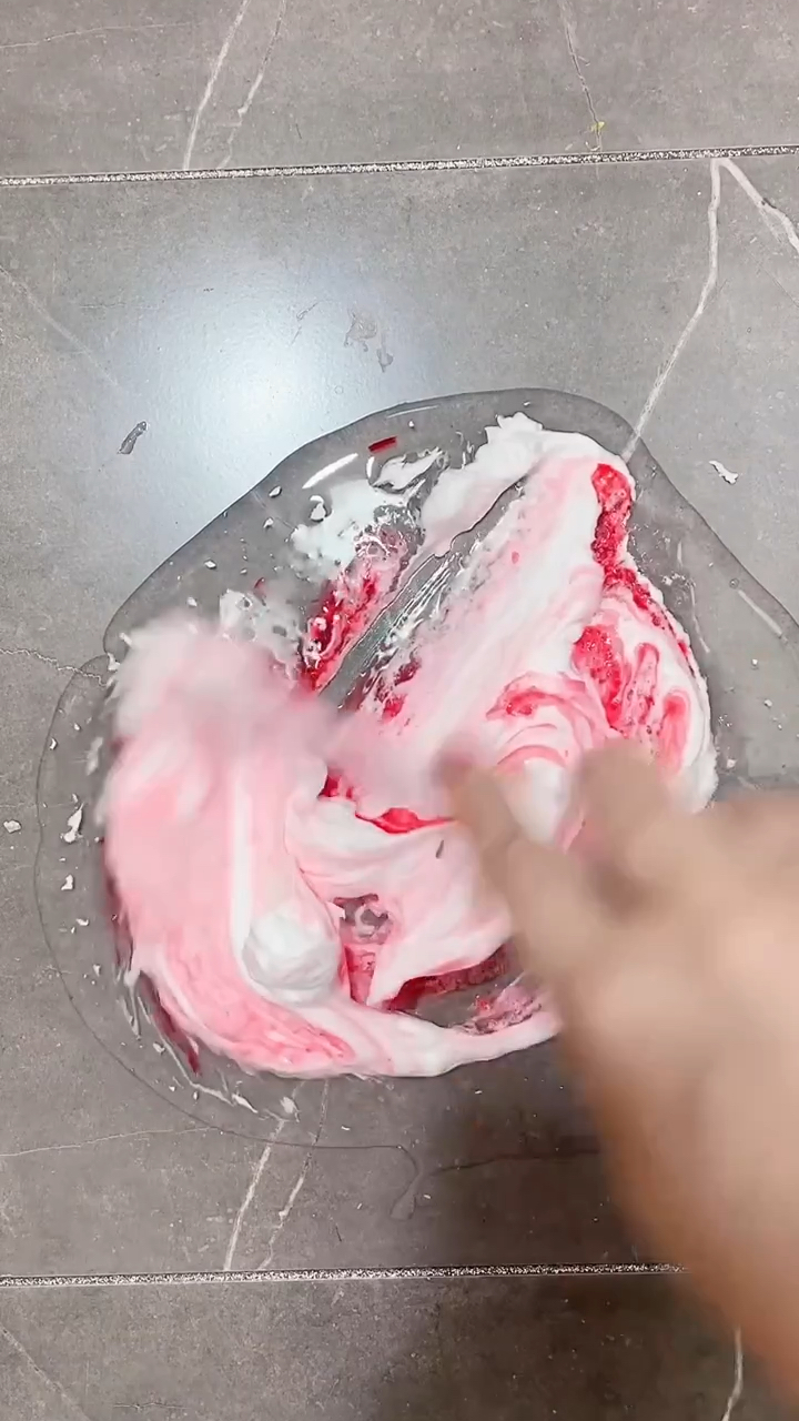 剪紫色解压包子做你
