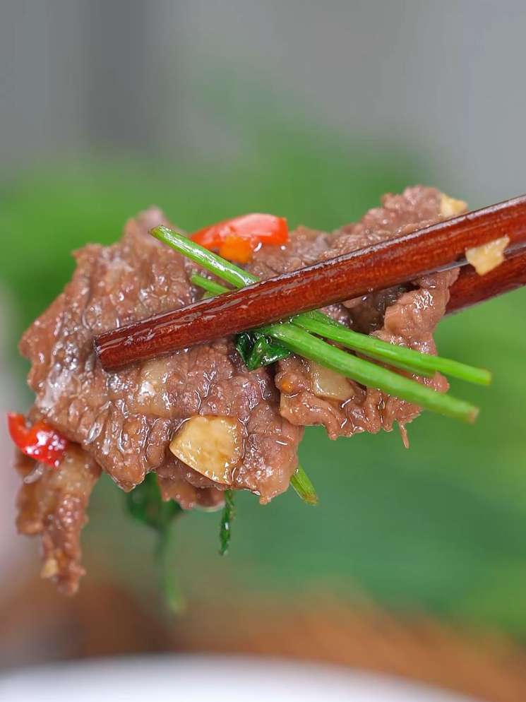 饭店桌桌必点的香菜牛肉,只要牛肉买的好怎么炒都好吃!