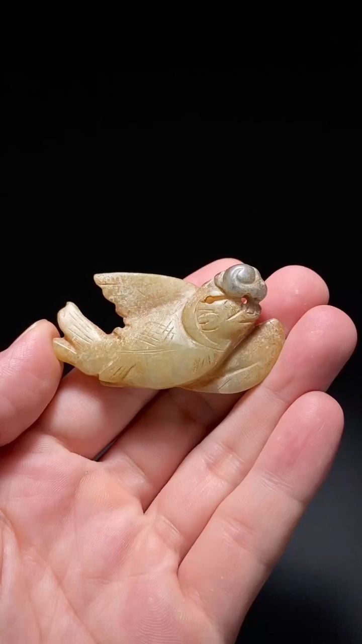 辽 和田玉籽料 白玉受沁 摩羯鱼 玉佩 挂件 吊坠