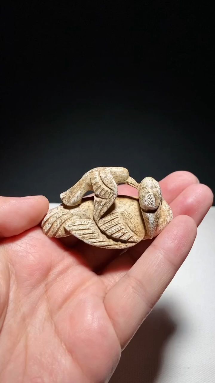 辽金 鸡骨白钙化 生坑钙化 海东青啄天鹅 把件 摆件