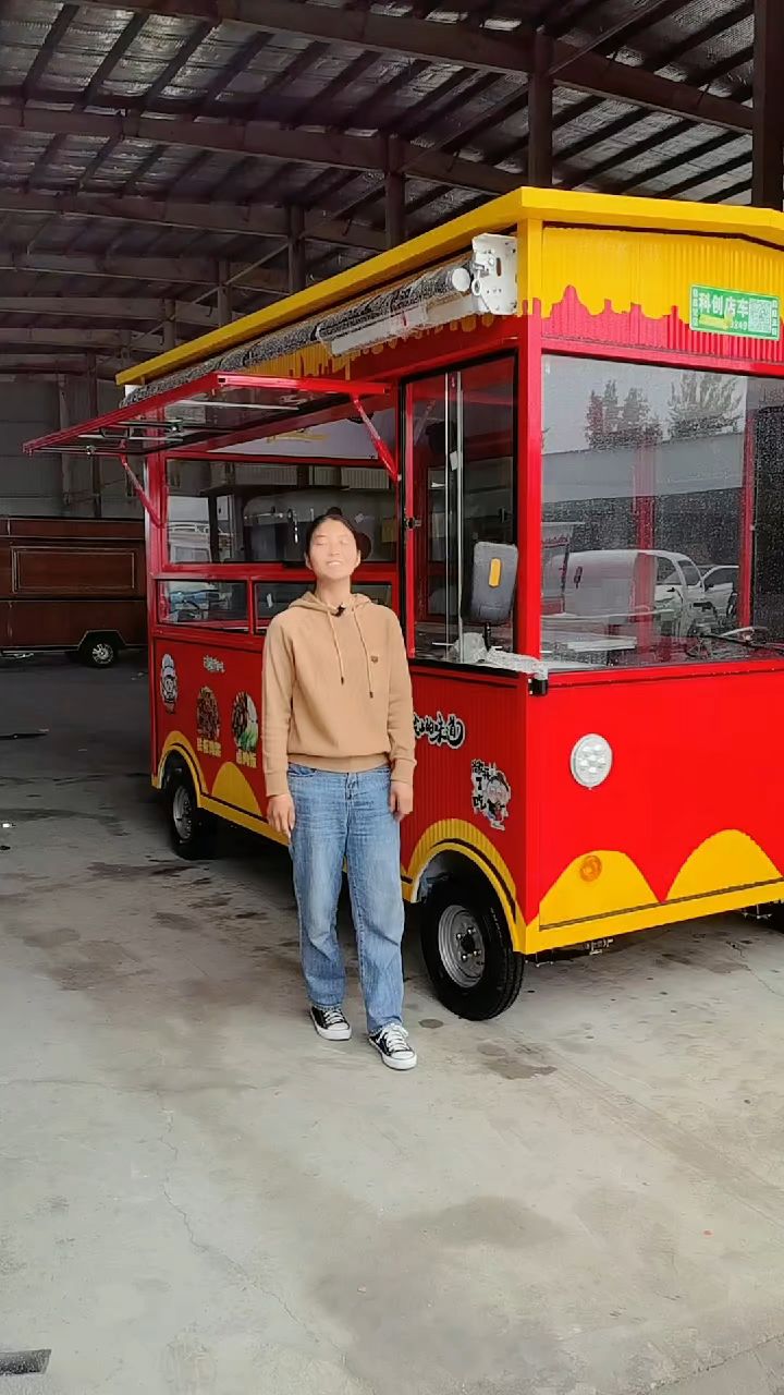电动四轮小吃车流动摆摊早餐烧烤卤菜麻辣烫铁板商用多功能餐车