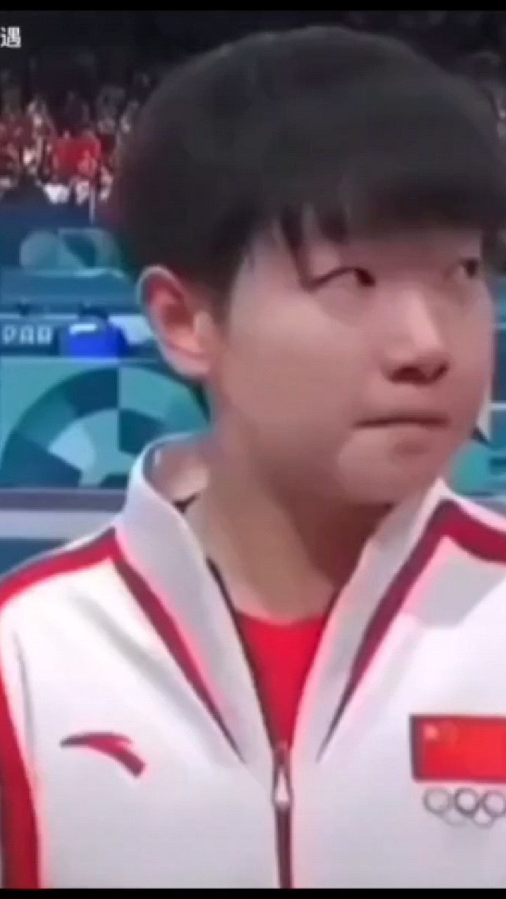 大头说这枚金牌是用生命换来的时候,莎莎哭了