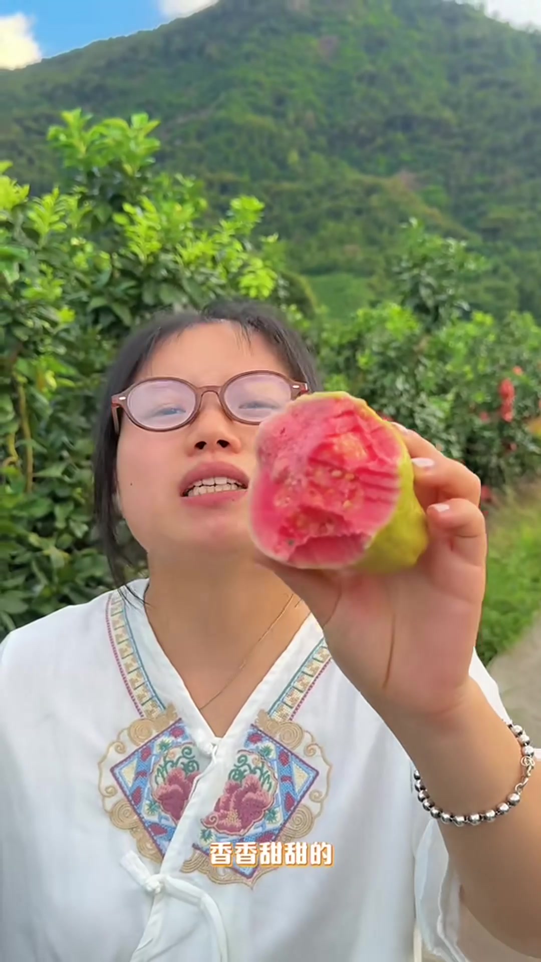 广西芭乐软吃口感绝佳,像吃奶油冰淇淋,香甜又绵密
