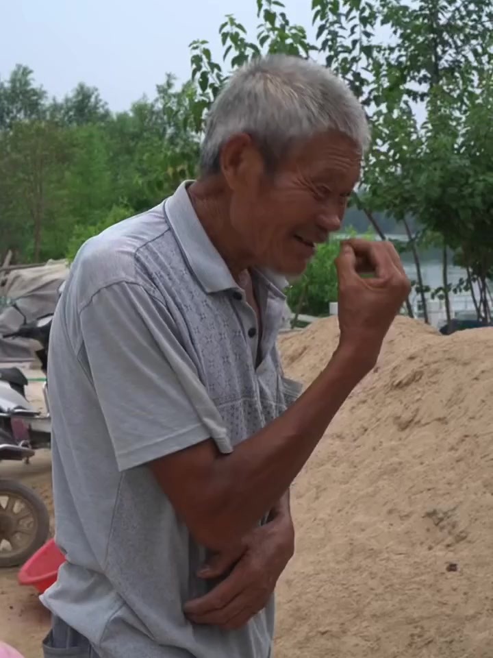 爷爷的芦花鸡不让吃！