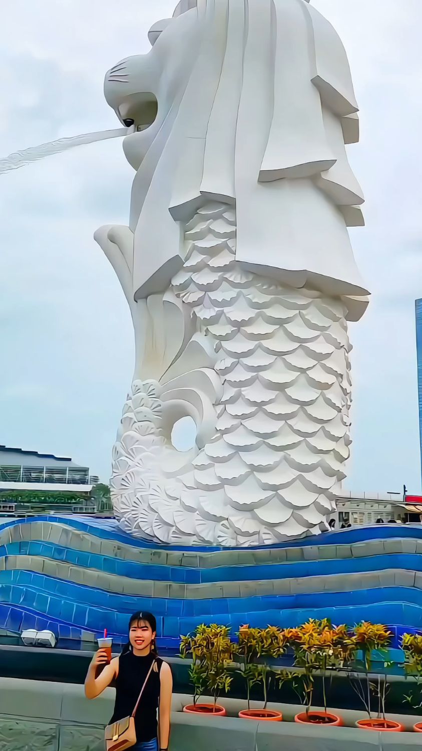 新加坡狮身鱼尾像