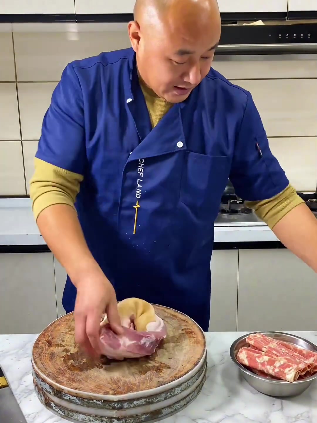 阿甘教您在家里做酸菜汆锅底！