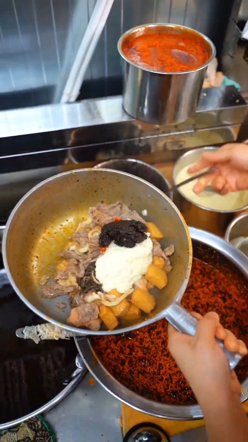 今天吃什么?今天吃冒菜,来我请你。 #冒菜培训 #四川特色冒菜