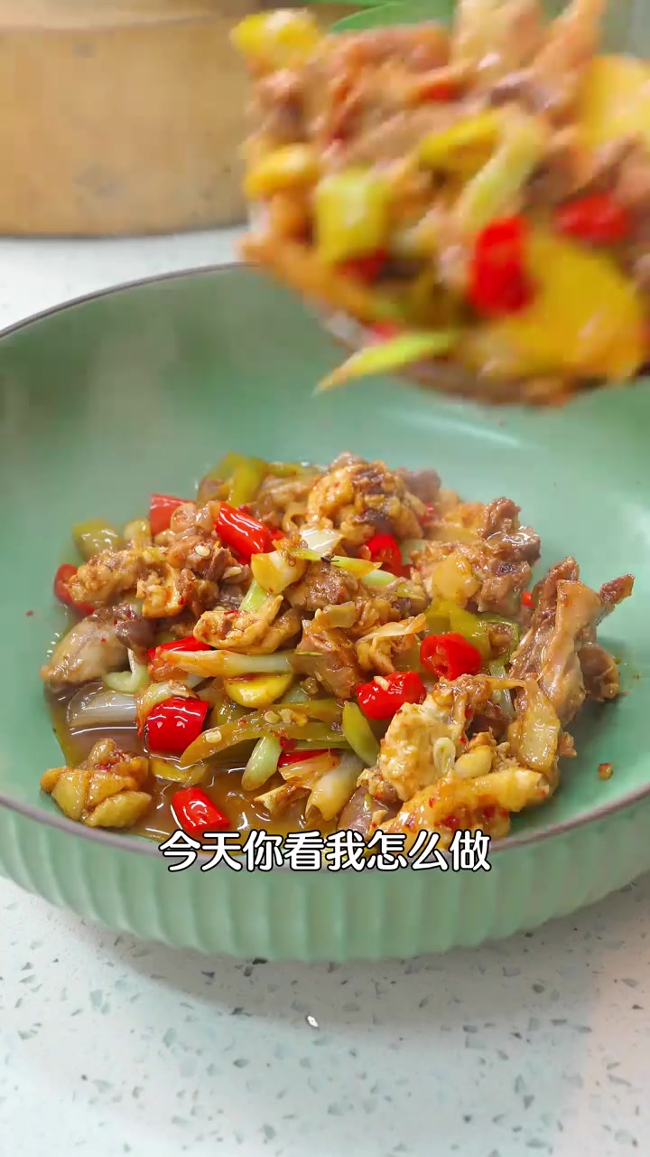 一分钟就能炒出好吃的藠头炒仔鸡!