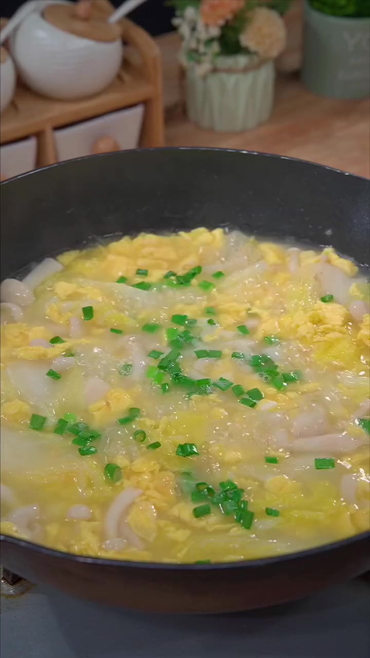 几分钟就可以搞定的白菜鸡蛋汤，鲜美好喝！