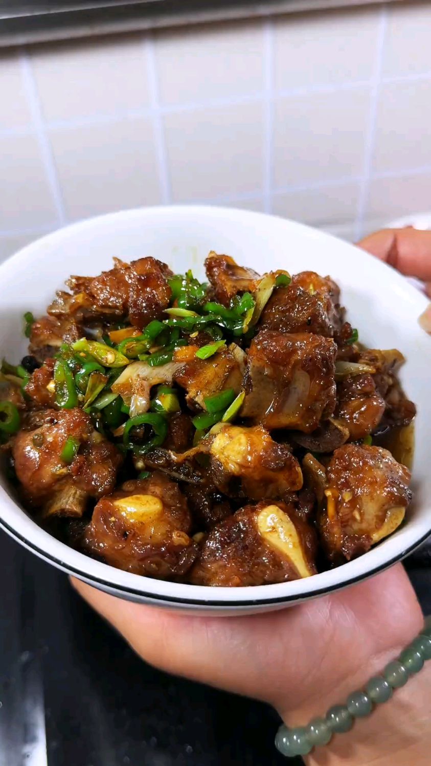 这样做的生炒排骨,外焦里嫩,太香了