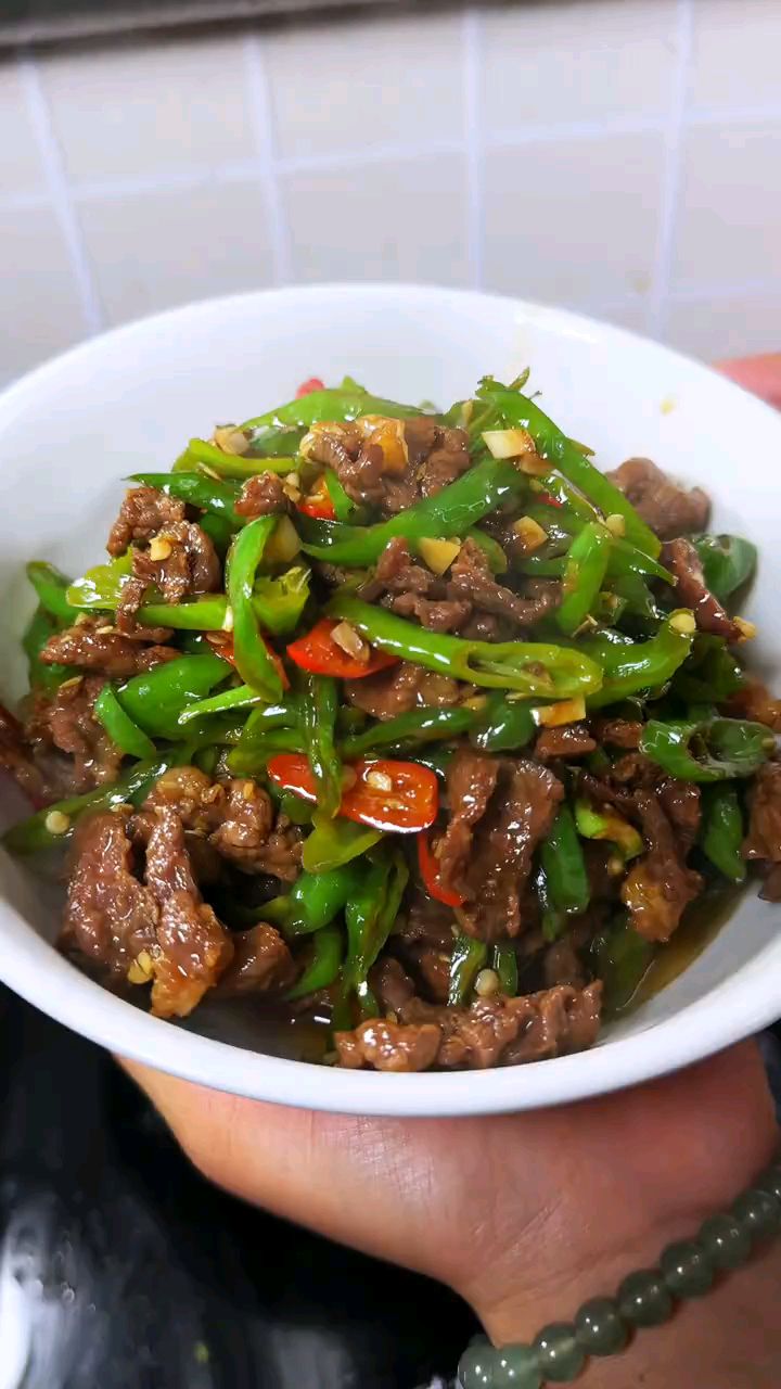 隔三差五我就会给孩子安排这道青椒牛肉,简单又下饭