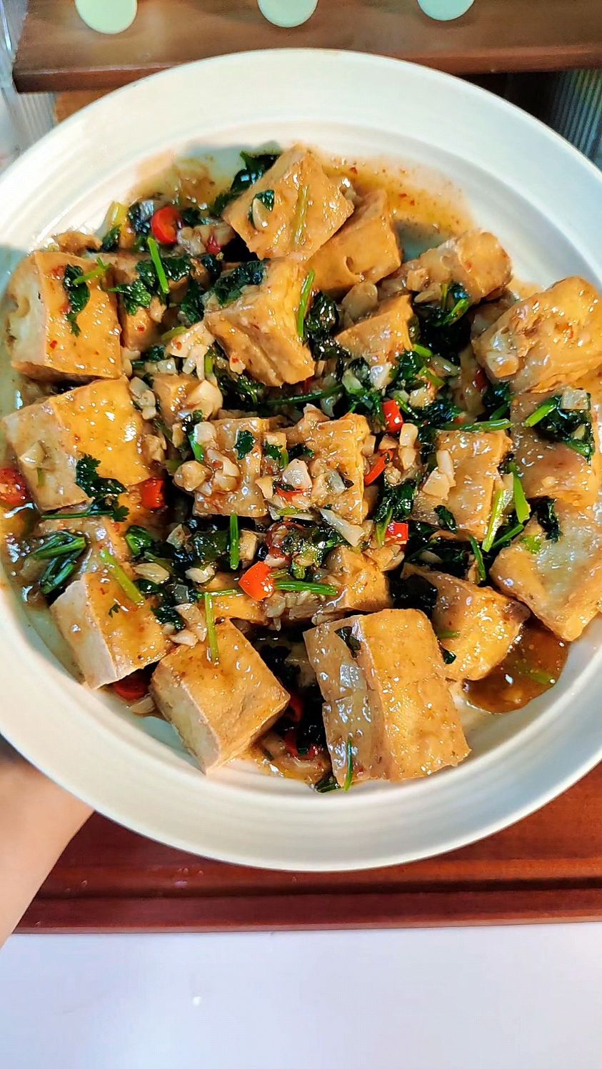 终于吃上了这个浇汁豆腐!裹上酱汁一口酥脆巨好吃