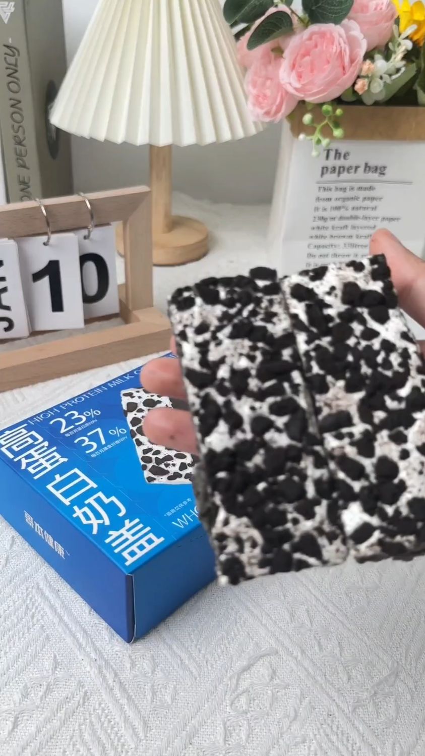 店铺畅销高蛋白奶盖全麦沙琪玛,奥巧慕斯味香软糕点,冷加工工艺