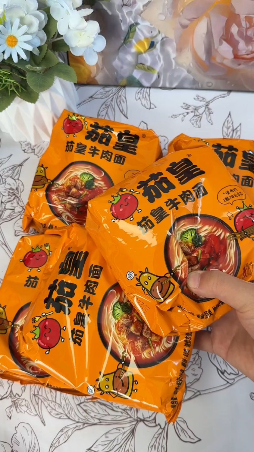 统一茄皇番茄鸡蛋面,酸甜浓郁好滋味,宿舍夜宵速食泡面优选