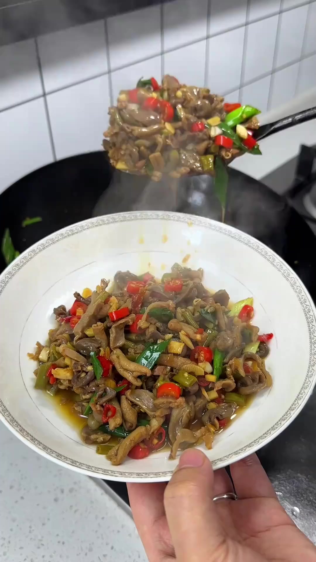 酸辣爆炒秘方！吃一次就上瘾的下饭菜绝了！