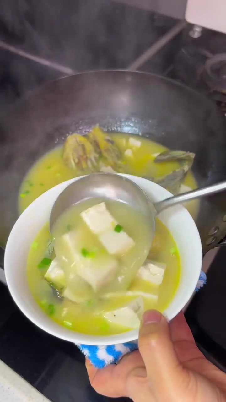 豆腐跟它炖汤鲜掉眉毛这鱼到底叫啥名!