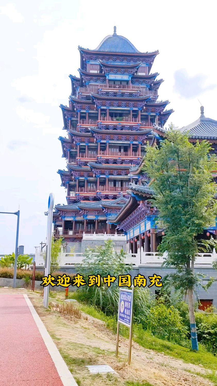 欢迎来到中国南充,不管是三线还是四线,这里有最美的一线江景