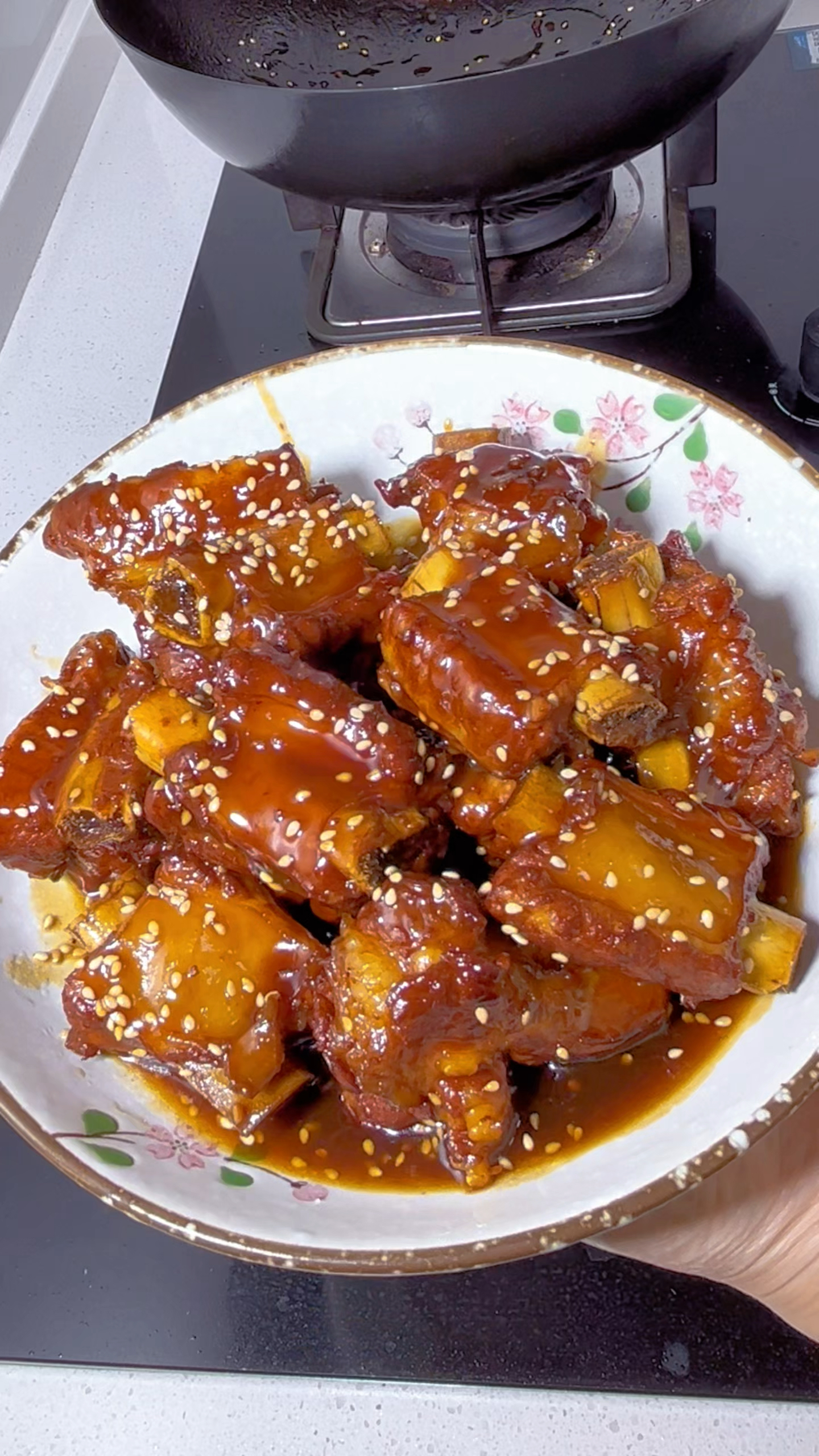 酸酸甜甜的糖醋排骨这么做一次就成功