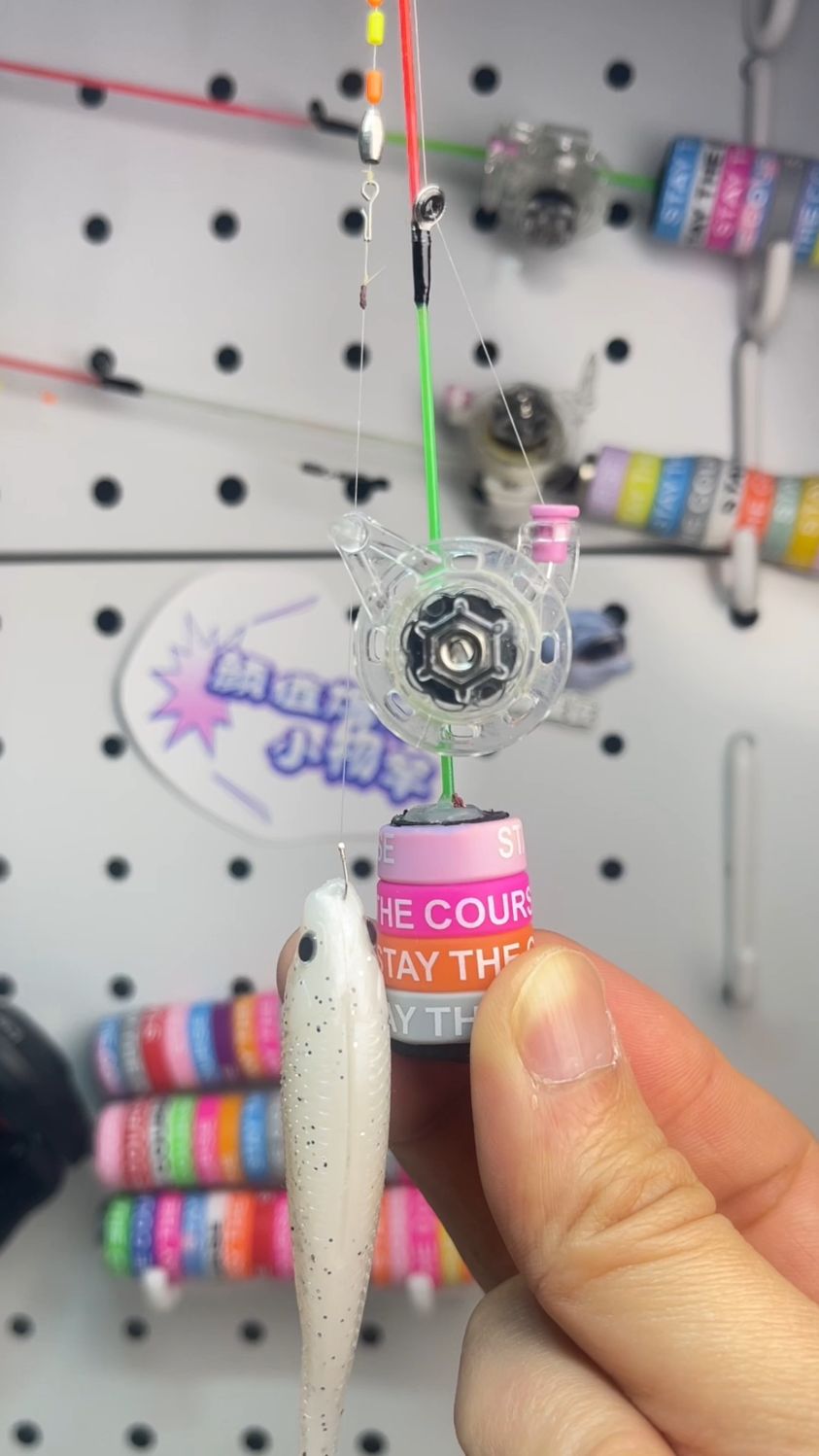 兄弟们春天到了,赶快拿出迷你小物竿钓鱼去吧!