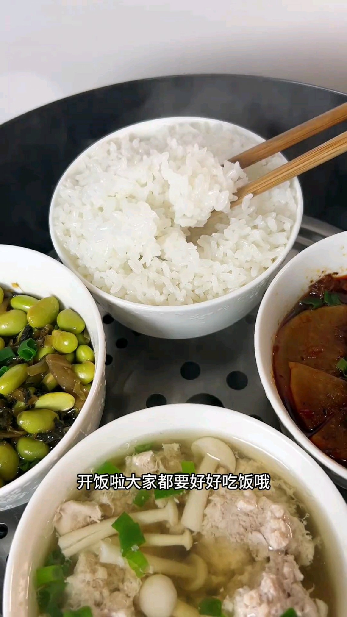 平时一个人在家按照这个方法做饭,饭菜一锅搞定,清爽好吃又简单