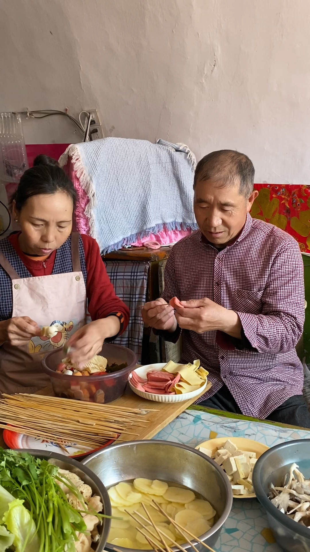 家庭版自制串串香,蘸料吃香辣入味