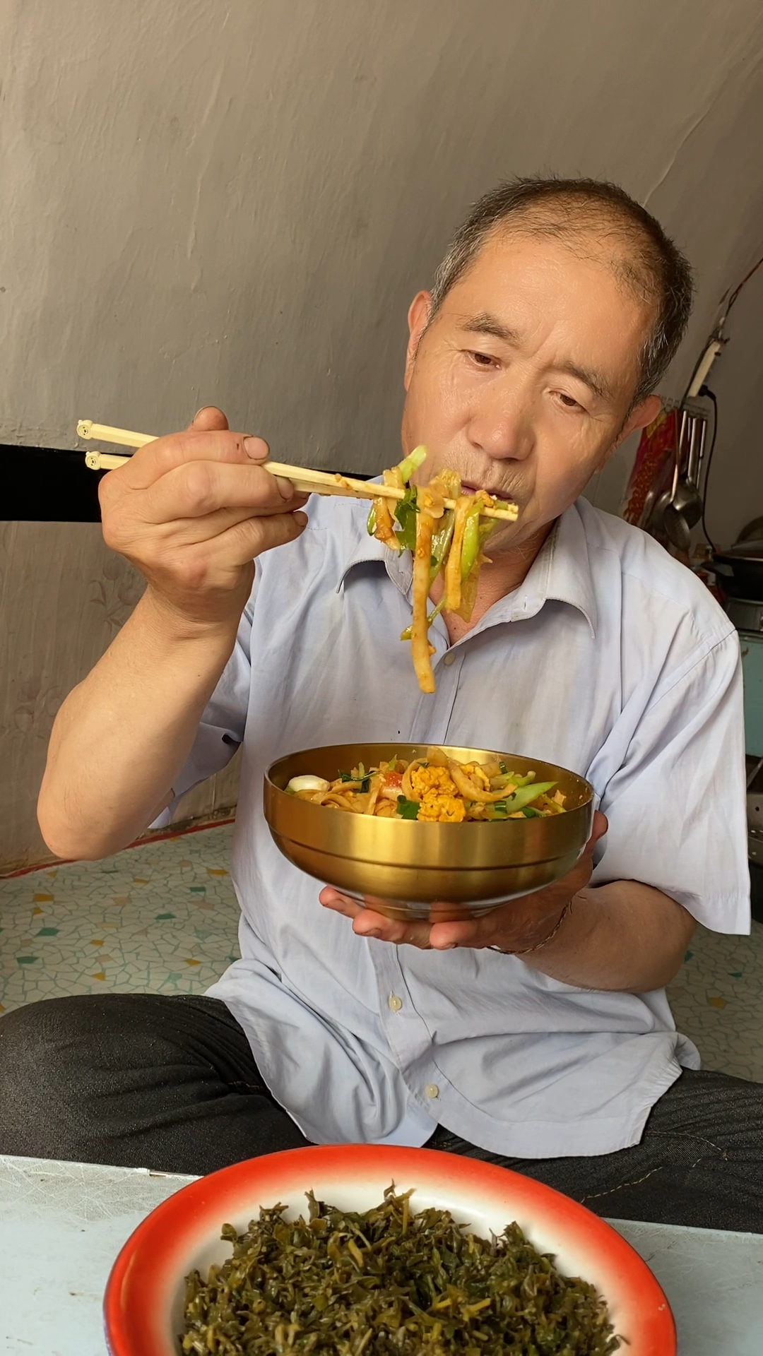 农家蛋炒面，香辣入味，做法简单