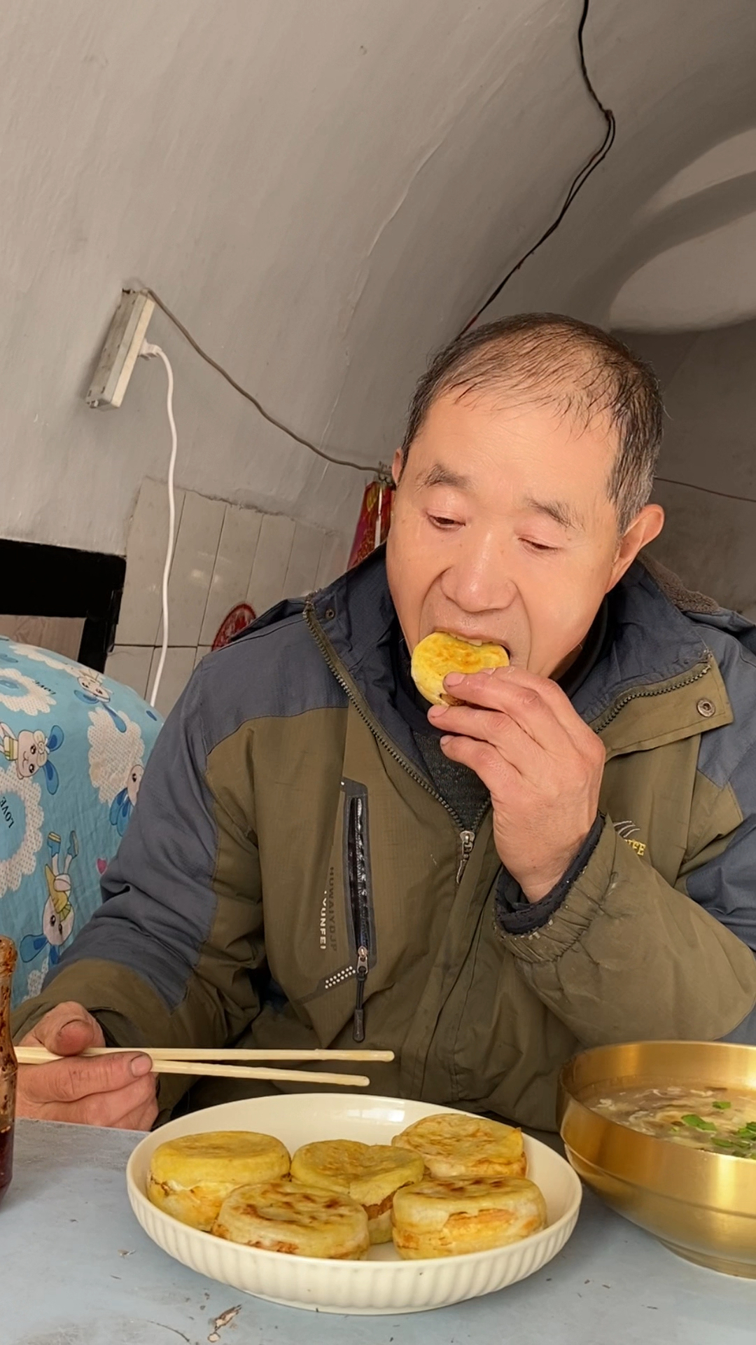 家庭版鸡蛋汉堡，皮脆里软，嘎嘎香