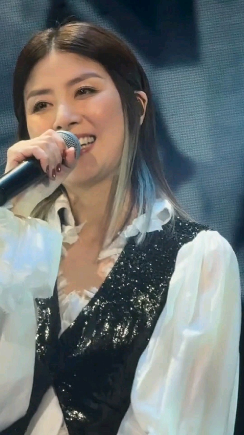 陈慧琳演唱会高清怼脸拍,52岁的状态绝了!娱乐圈真正的不老女神