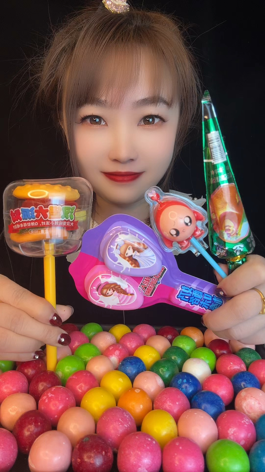 今天吃大汉堡糖,蛋仔