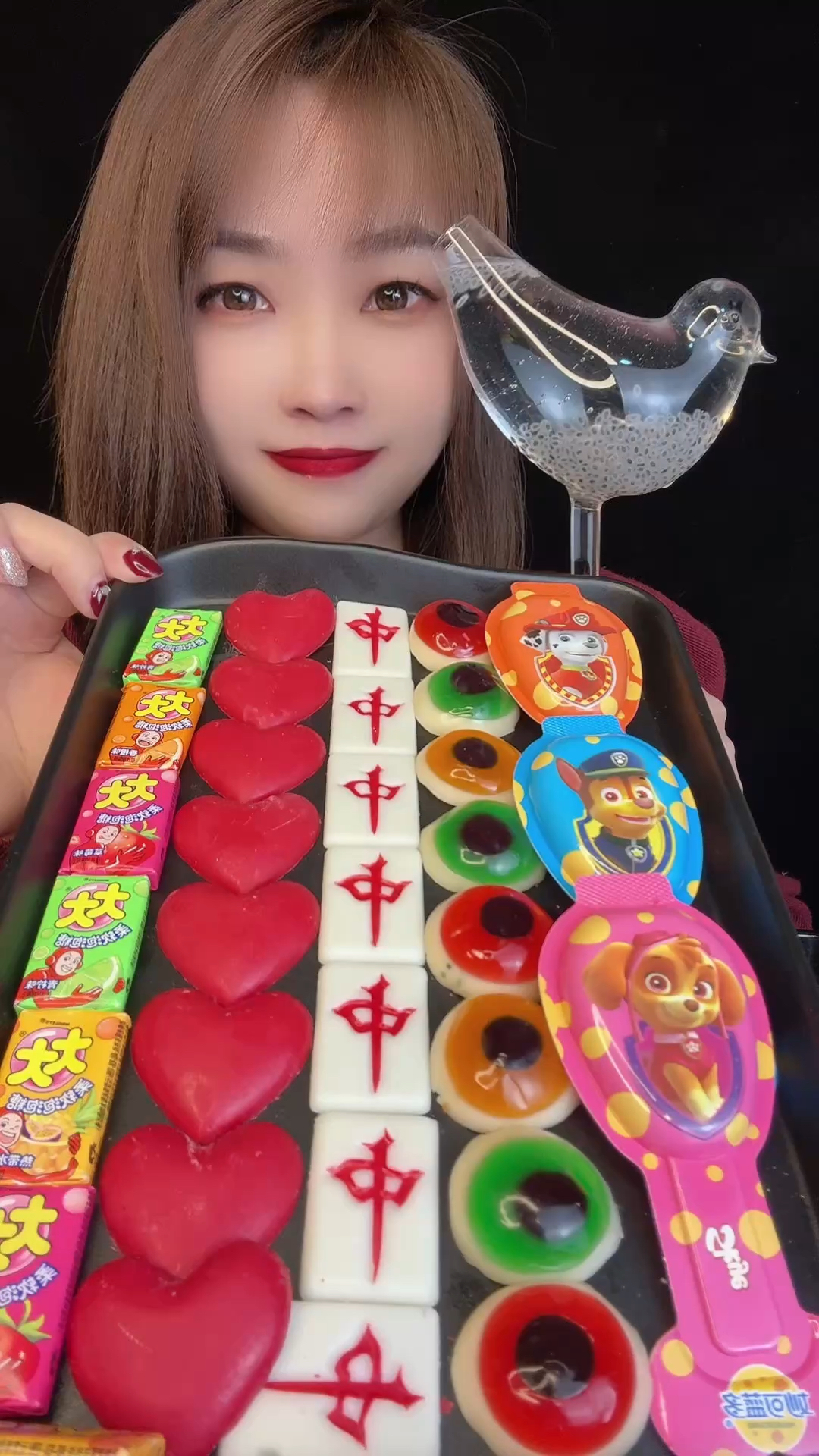 今天吃加速版红色爱心巧克力