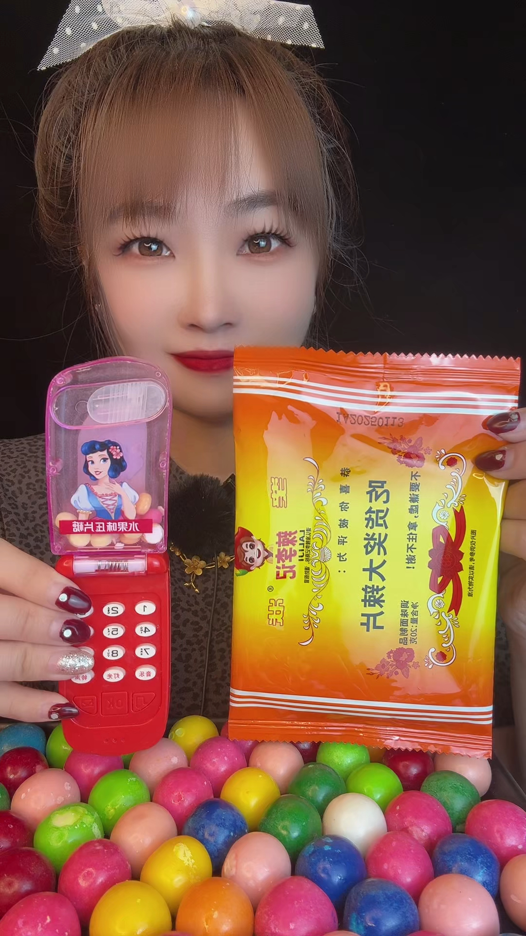 今天吃奖状,大辣片给佩奇打电话