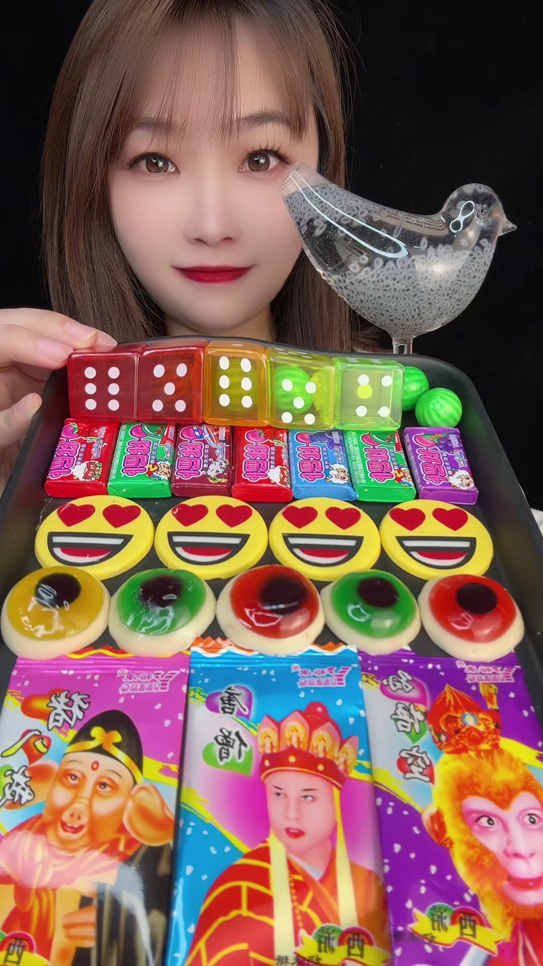 今天我们吃糖果拼盘表情包巧克力