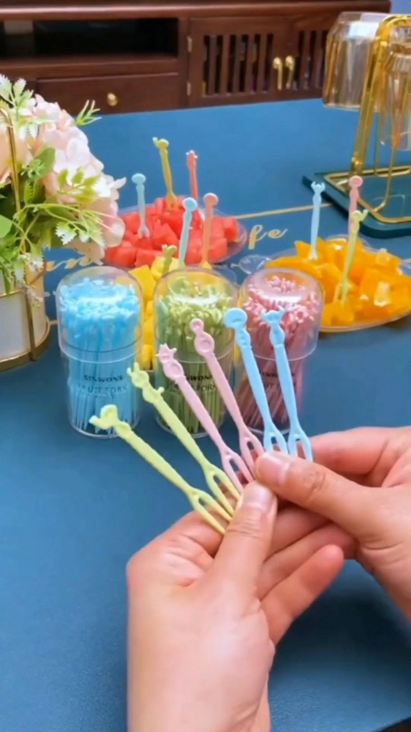 水果叉高颜值一次性水果叉蛋糕吃水果甜品两齿家用 塑料点心叉