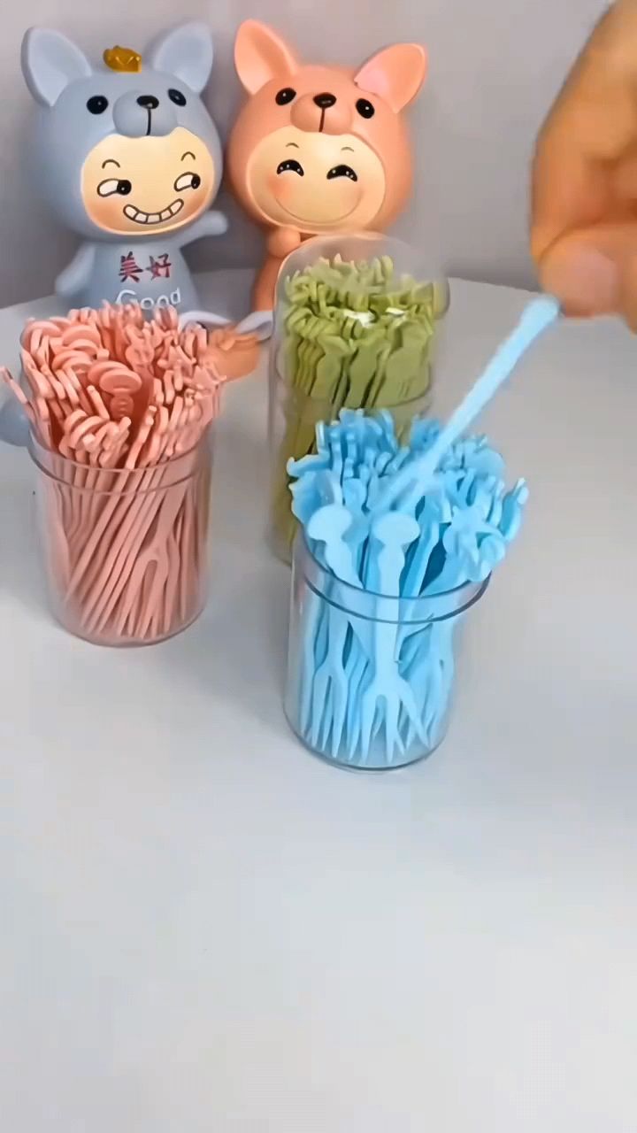 水果叉套装一次性塑料水果签家用吃水果蛋糕甜品点心卡通小叉子