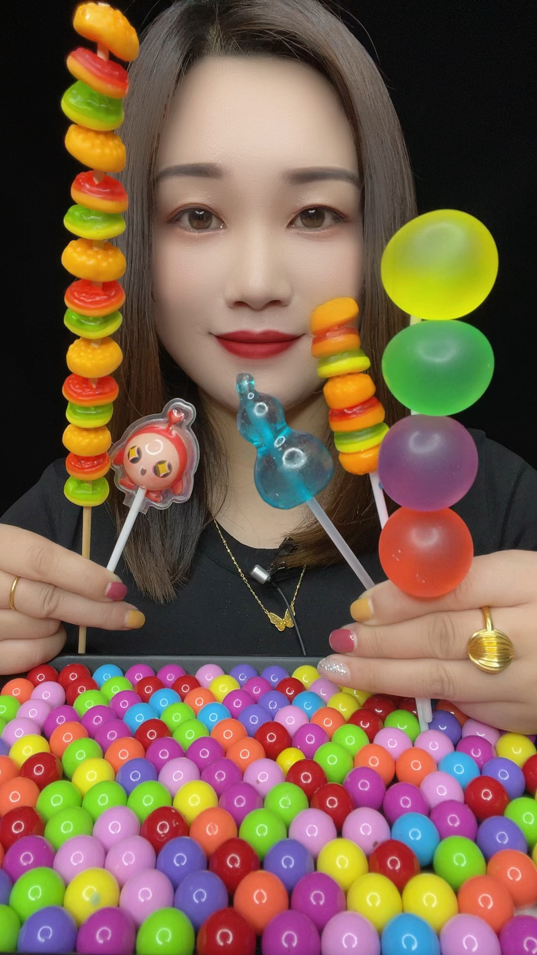 今天吃爆皮葡萄 汉堡串串糖果