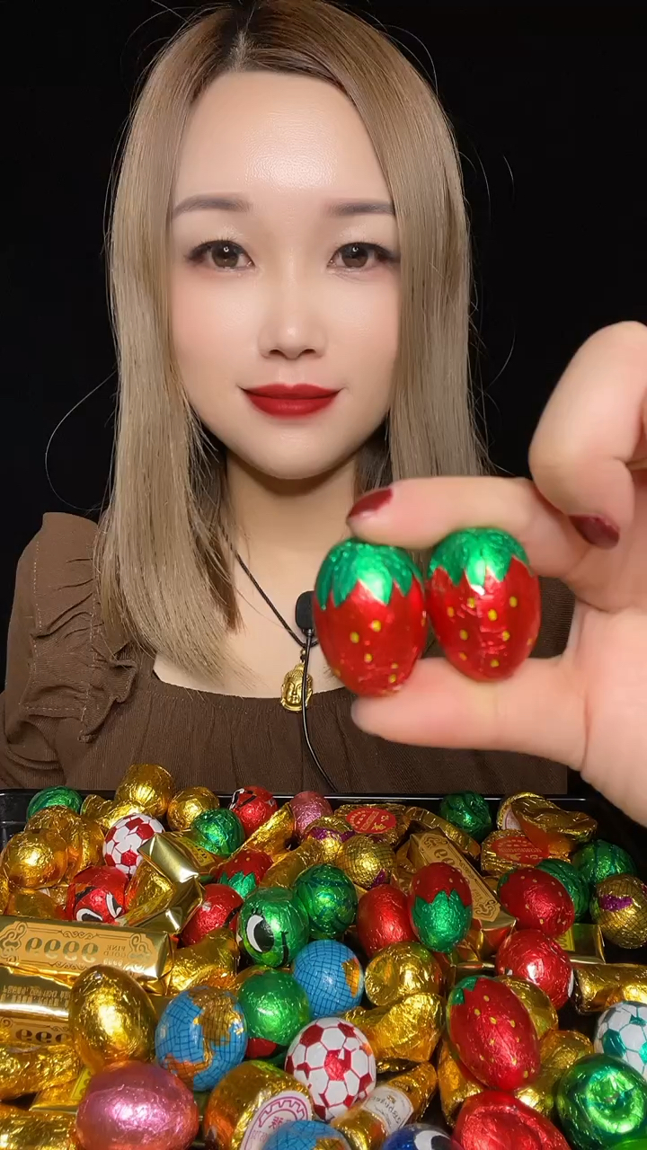 今天吃草莓巧克力