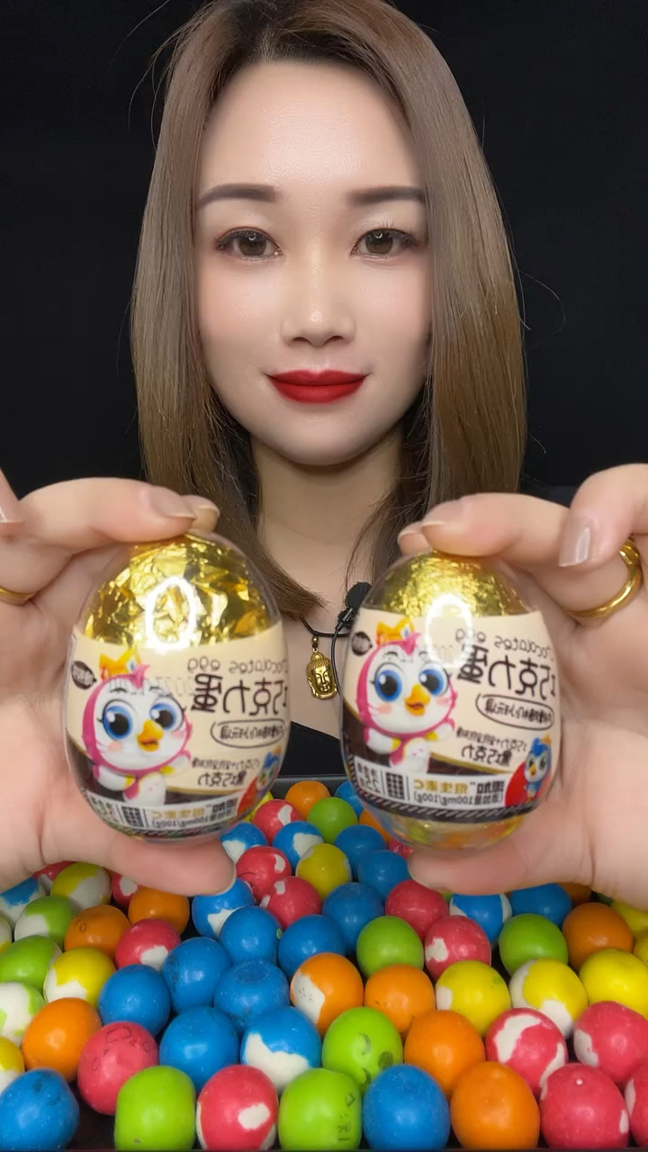 今天吃巧克力金蛋