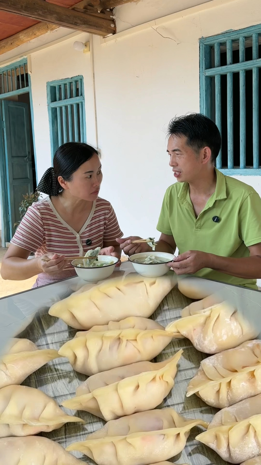 假期小孩都在家,给他们做点饺子吧,朋友们你喜欢吃饺子吗?