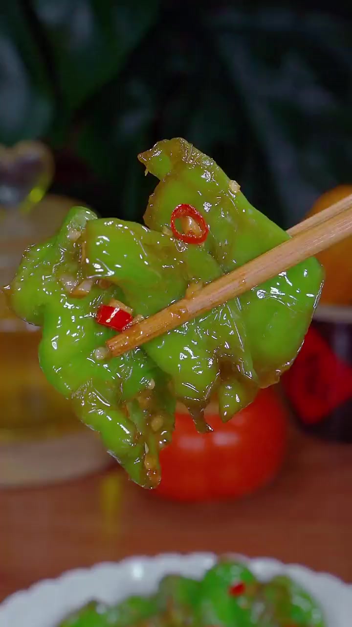 虎皮青椒虎皮青椒这么做,香辣入味,做法简单!
