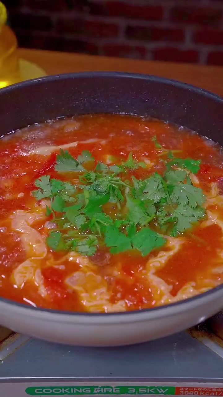 西红柿鸡蛋汤这么做，汤鲜味美，越喝越想喝！