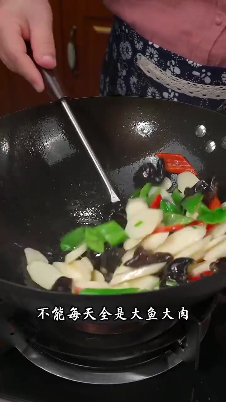 清炒山药素炒山药这么做，营养美味，味道好！