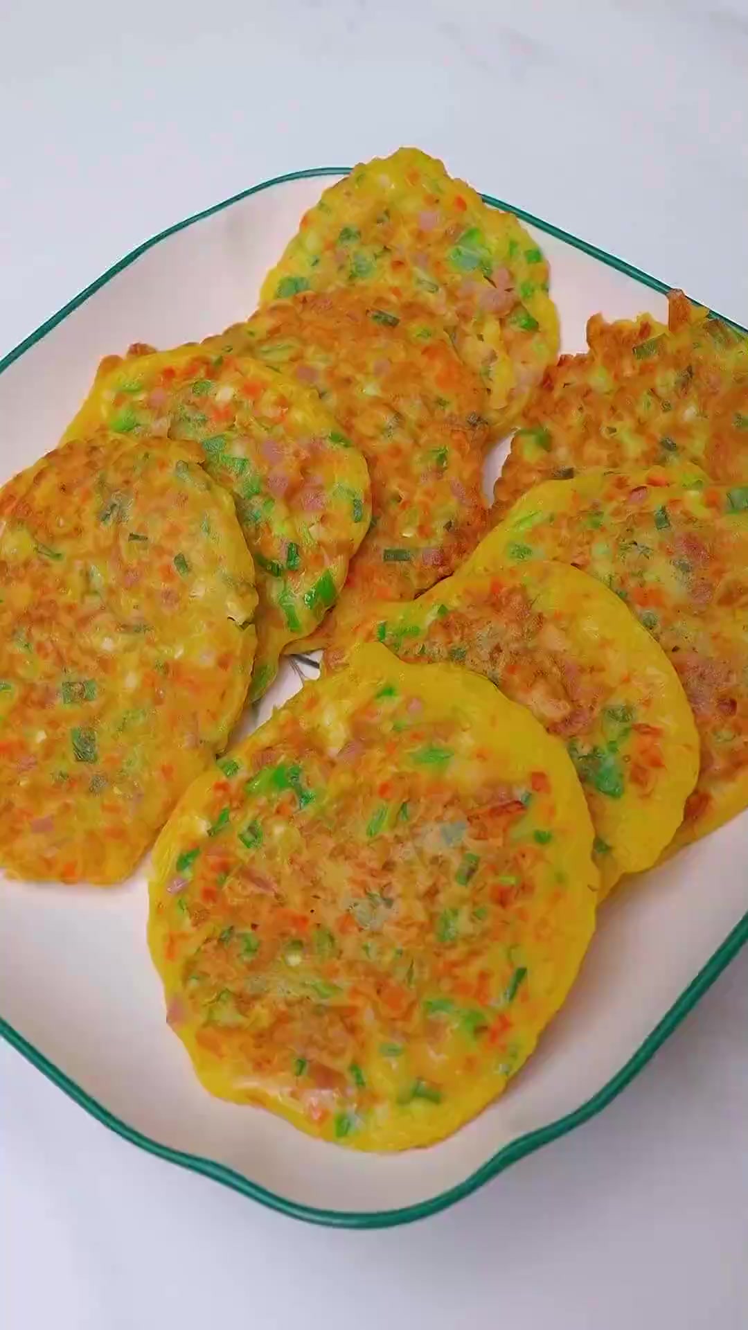 早餐离不开的蔬菜饼，太好吃了，做法还非常简单！