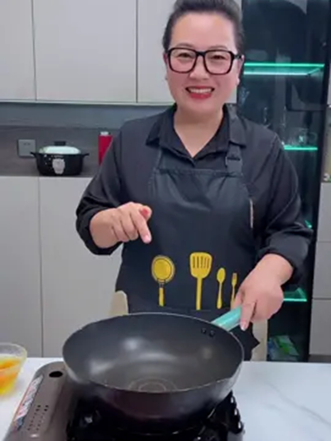 外婆菜炒鸡蛋,简单好做,香辣下饭,三碗饭都不够吃!