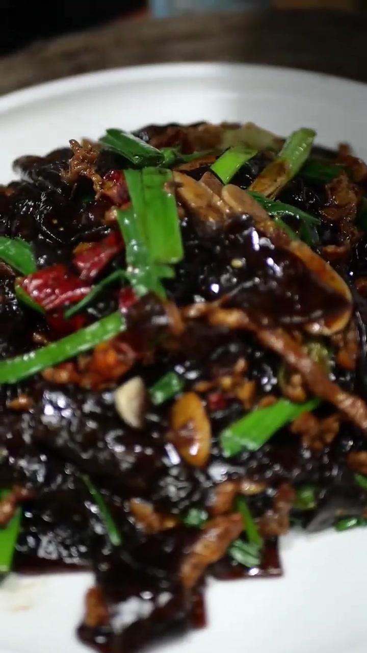 拉皮肉丝一道经典永不过时的家常小炒特别好吃！