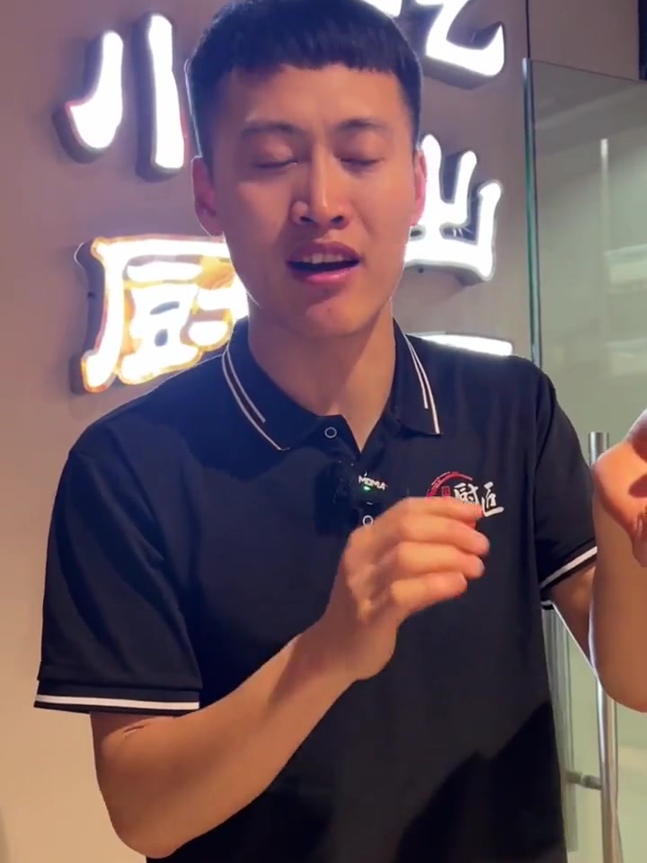今天做个麻辣滑嫩，好吃下饭的水煮鱼！