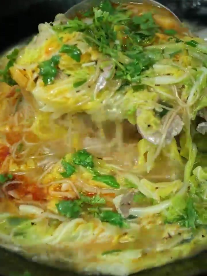 羊肉白菜汤天冷喝起来暖和的太舒服了！