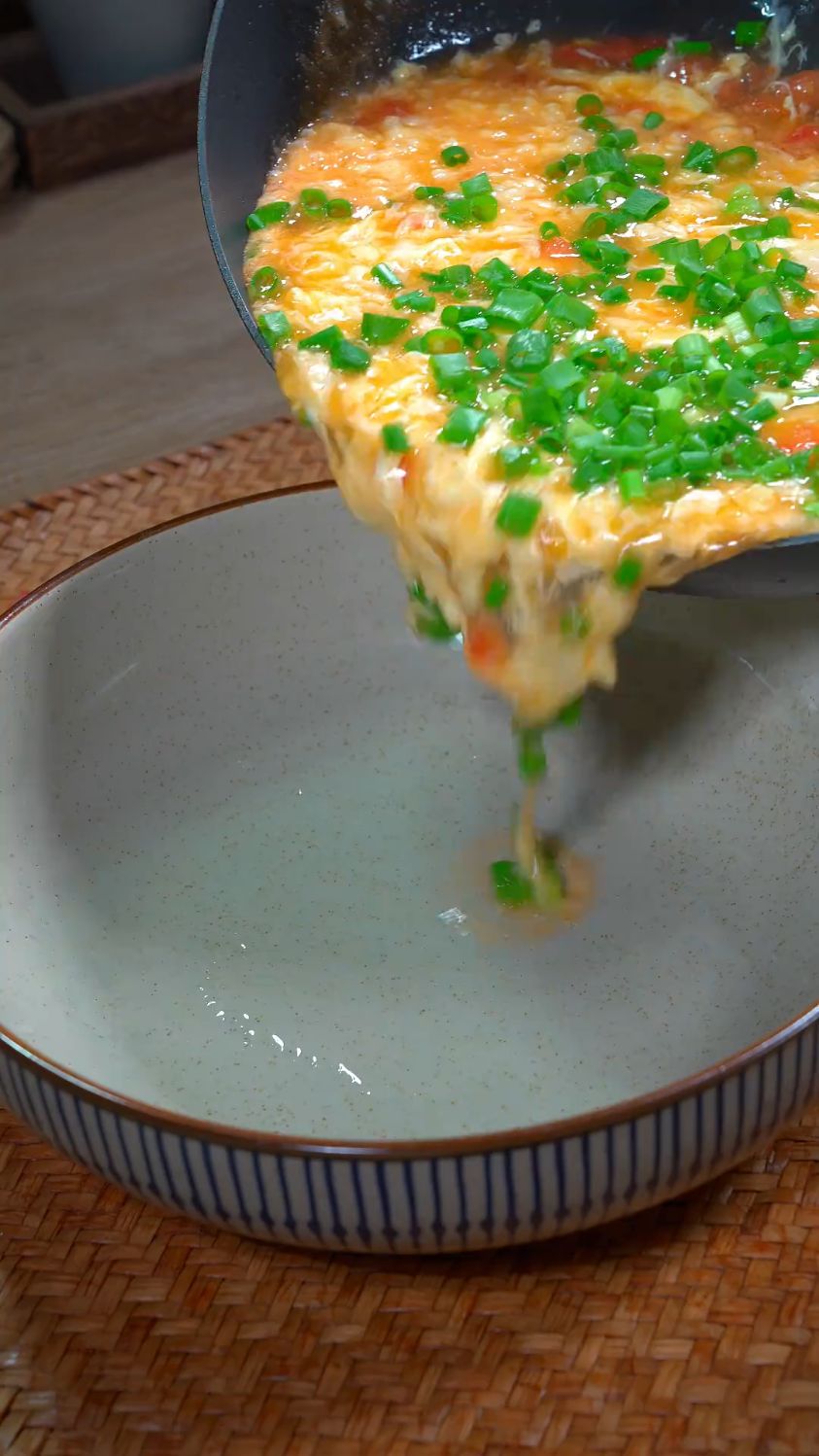 有菜必有汤,有汤一定要要有西红柿蛋花汤,好喝又简单