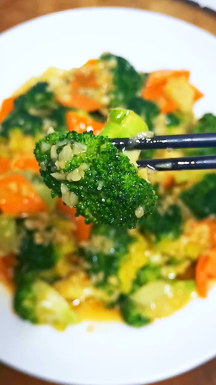 蒜蓉西兰花,好看又好吃,营养在线